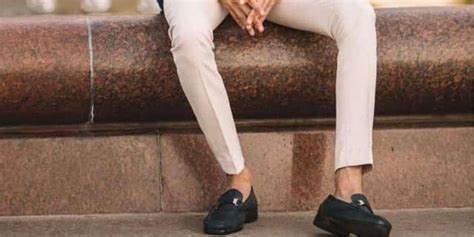 men wearing loafers without socks.